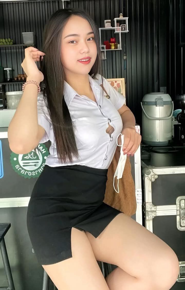 Sekretaris Menjadi Pemuas Nafsuku
