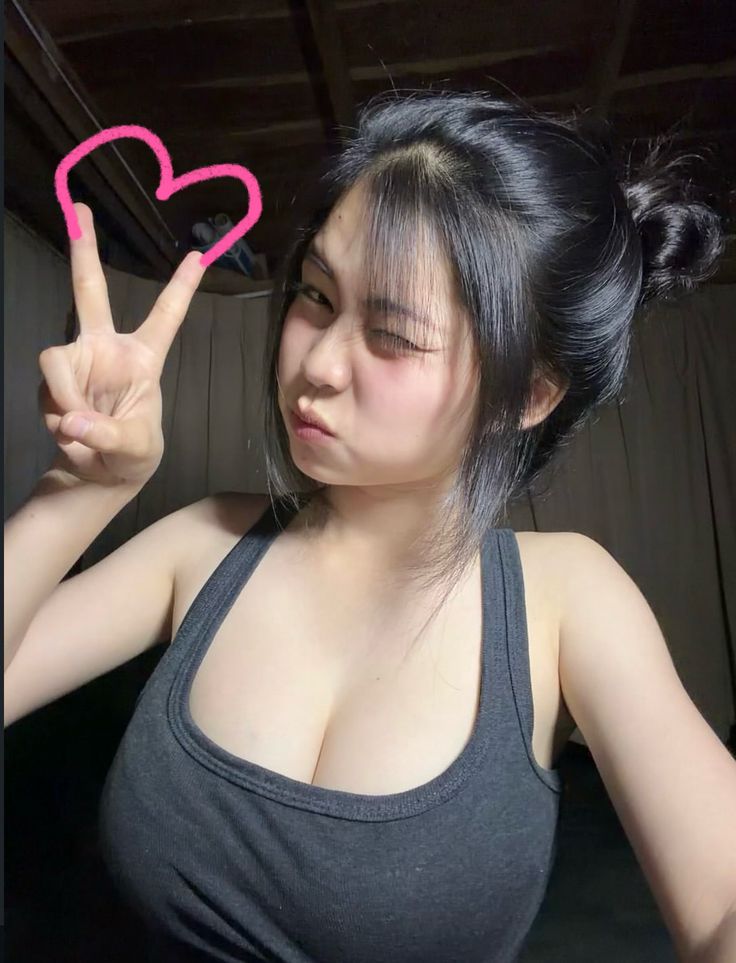 Ewe Dengan Penjaga Perpustakaan Demi Sebuah Buku