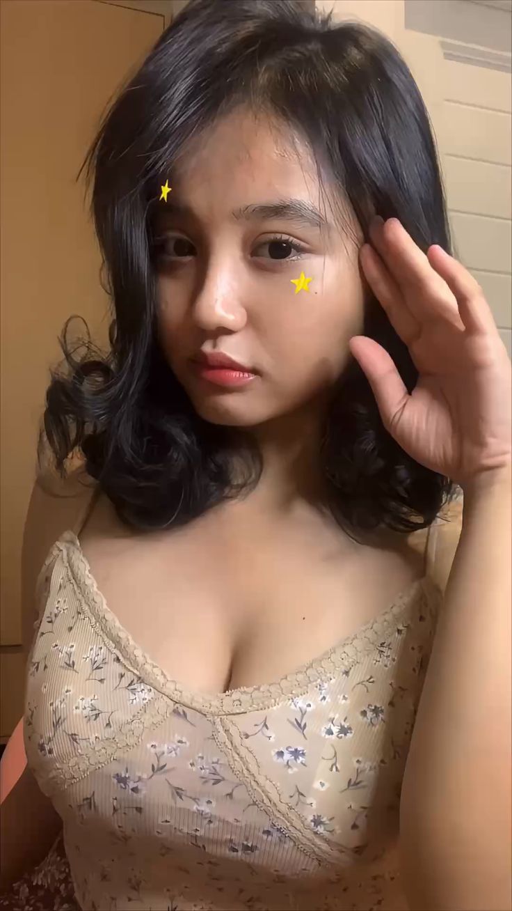 Cerita Ngeue Pembantu Bahenol