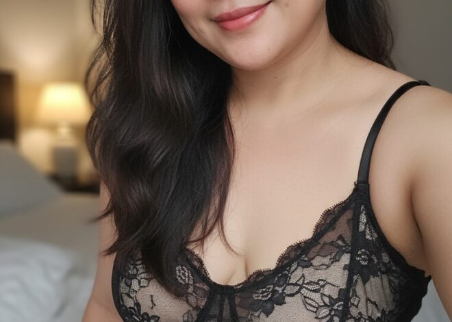 Memuaskan Bini Pak RT yang Selalu Di Abaikan