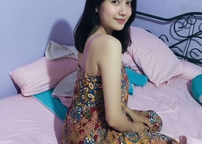 Istri Muda Tetangga-ku Yang Jarang Di Sentuh