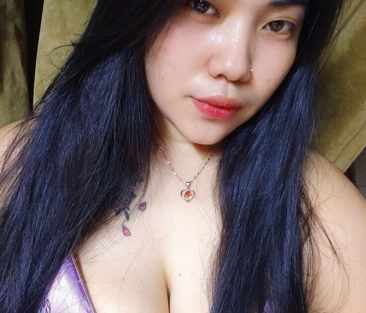 Pembantu Montok Yang Suka Berhubungan Dengan-Ku